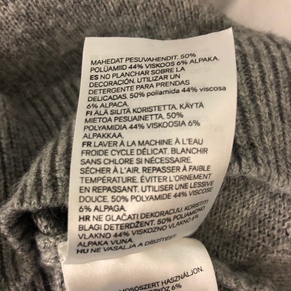 H&M Gangasta Wrapper Sequin Pug Ugly Xmas Sweater - Picture 8 of 10